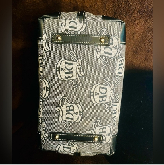 Dooney & Bourke Celeste vintage handbag VEUC!! - Picture 2 of 3